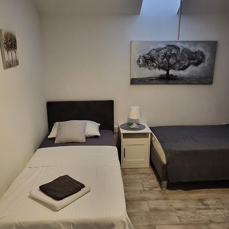 Guest House Lucija Buzin Kültér fotó
